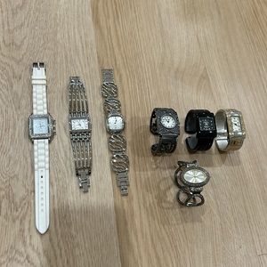 7 Watches (NEED BATTERIES)